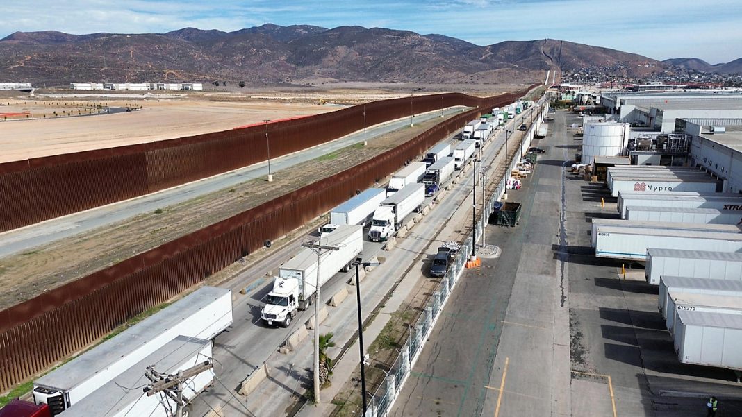 Border_trucks_7d025d014ed05987081509d41f77d523ec007431w