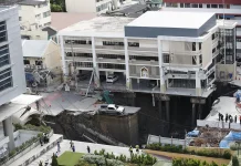 Gran socavón frente a hospital en Bangkok obliga a evacuaciones y corta servicios básicos