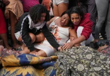 Favelas de Río, devastadas tras una letal redada mientras las familias entierran a los muertos