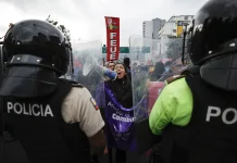 Ecuador enfrenta encrucijada político-social con protesta indígena a un mes de la consulta popular