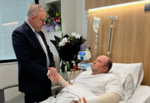 Multitudinaria donación supera los 1,65 millones de dólares para el héroe que desarmó a un atacante en Bondi Beach