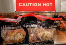 Demanda en California acusa a Costco de publicidad engañosa por su pollo rostizado “sin conservantes”