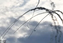 Hizbulá reanuda ataques contra Israel y acusa violación del alto el fuego en Oriente Medio