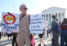 Trump asiste a audiencia de la Corte Suprema de EEUU por caso sobre ciudadanía por nacimiento