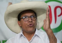 Fujimori lidera y Sánchez sorprende rumbo a un balotaje incierto