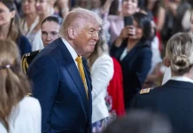 Trump asegura que Venezuela está “bailando en las calles” por auge petrolero y confirma reuniones con ExxonMobil y Chevron