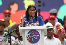 Gobierno de Venezuela aumenta ingresos vía bonos y evita subir salarios por temor a la inflación