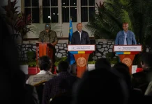 La OMS advierte sobre la crisis del ébola en el Congo en medio de violencia, desplazamientos y falta de recursos médicos
