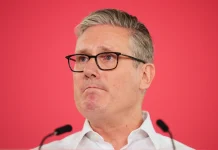 Keir Starmer promete resistir presión interna y acercar nuevamente al Reino Unido a Europa