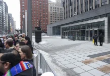 Denuncian condiciones “inhumanas” para inmigrantes detenidos en el edificio federal 26 Federal Plaza de Nueva York