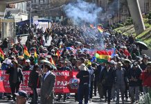 Bolivia vive una escalada de protestas y bloqueos que cercan La Paz y ponen contra las cuerdas al presidente Rodrigo Paz