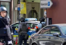 Asalto con toma de rehenes en banco de Alemania provoca amplio operativo policial