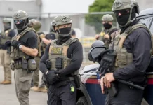 Detienen a decenas de manifestantes en protestas frente a un centro de inmigración en Nueva Jersey