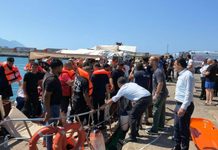 Detienen a toda la tripulación del barco naufragado en la costa chipriota, con 8 muertos