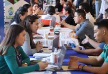 Gobierno de Honduras acuerda aumento salarial para los empleados públicos