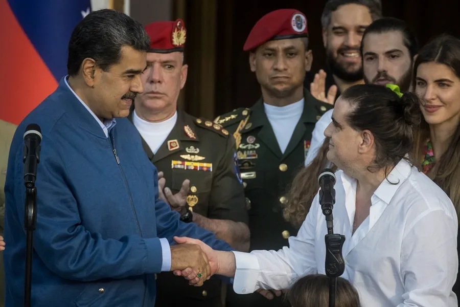 Nicolas_Maduro_Saab_Venezuela