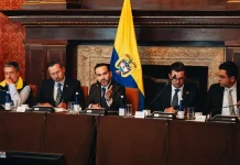 De la Espriella decreta emergencia económica en Colombia tras el terremoto de magnitud 7,4