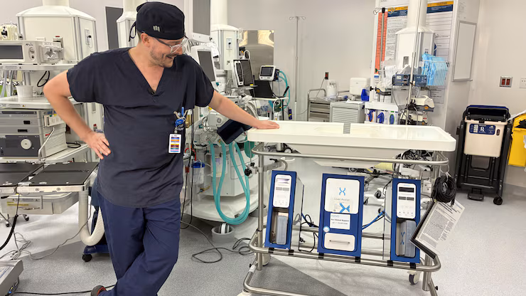 chirurgien-machine-foie-transplantation-greffe