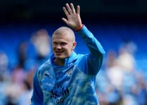 Erling Haaland sorprende con un corte rapado antes del debut del Manchester City en la Premier League