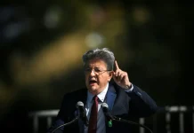 Mélenchon se acerca al balotaje de las presidenciales francesas de 2027, según un sondeo