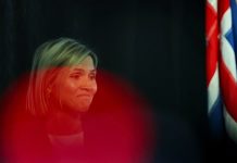La Unión Europea “respeta” el rechazo de Islandia a negociar su adhesión mientras la primera ministra explica: “Somos una isla, es una cuestión emocional para nosotros”
