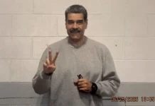 Fotos de Nicolás Maduro desde su prisión en Nueva York, sonriente y en chándal gris: «Estamos firmes»