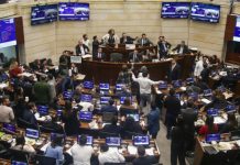 Desde el Centro Democrático demandaron su propia curul para representar a los colombianos en el exterior: alegan incumplimientos de Alejandro Murcia