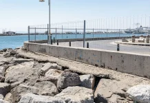 Nueve migrantes ingresan en prisión en Ceuta tras la entrada masiva desde Marruecos