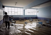 Lluvias intensas inundan viviendas y obligan al cierre de escuelas en Lima
