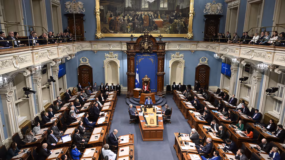 salon-bleu-assemblee-nationale-quebec