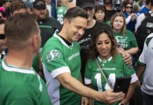 La disidencia interna fractura la coalición conservadora de Canadá ante la tensión comercial