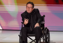 El actor Michael J. Fox recibió un premio humanitario en los Emmy 2026 y habló de su lucha contra el Parkinson
