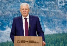 Stephen Harper quiere hacer de Canadá una “superpotencia energética”