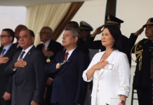 Presidenta Keiko Fujimori promete “respaldo político y económico” al nuevo comandante General de la PNP