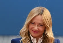 Meloni eximirá del impuesto de circulación de Italia en 2027 a turismos y motos por el aumento del precio del combustible
