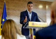 Sánchez busca el apoyo de las familias de clase media anunciando un tercer decreto contra las universidades privadas: más presencialidad y mejores condiciones para los docentes