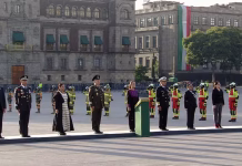 Sheinbaum conmemora 19-S: iza bandera a media asta en Zócalo de CDMX para recordar a víctimas
