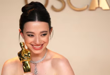 Mikey Madison ganó el Oscar y ahora interpreta a la mujer que expuso los secretos de Facebook: así es “The Social Reckoning”