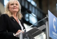 Kerry-Lynne Findlay renunció el domingo como líder de los conservadores de Columbia Británica