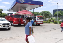 Bolivia: la estatal petrolera descarta un alza de la gasolina tras eliminar el subsidio al diésel