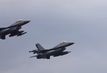Seis F-16 llegan a la Argentina: cómo será el traslado desde Dinamarca hasta Río Cuarto