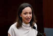 María Corina Machado, atrapada en Panamá, tras impedirle tres veces regresar a Venezuela en las últimas 48 horas