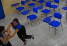 Brasil: una alumna de 17 años apuñaló por la espalda a su maestra en el aula, confesó que lo hizo porque no le caía bien y el ataque quedó filmado