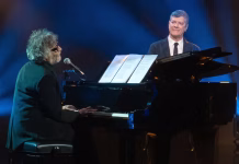 El recital íntimo de Fito Páez en televisión: canciones, reflexiones y anécdotas junto a Mario Pergolini