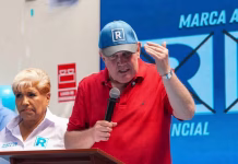 Rafael López Aliaga, denunciado por el fujimorista Samuel Daza ante el JNE por “coacción y chantaje político”.