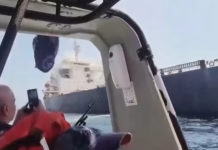 Los videos que muestran cómo quedó el buque tras el ataque que dejó un muerto en el estrecho de Ormuz