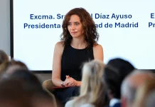 Ayuso, sobre la «decisión» de comprar el ático de Chamberí: «Fue de mi equipo, pero a mí no me pareció mal»