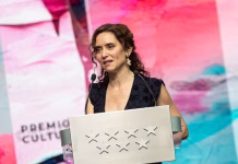 Ayuso dice que «a la ultraizquierda nunca le importaron» los desahucios y que quieren «desviar la atención» de Ceuta
