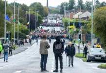 Irlanda del Norte retorna al filo de la violencia sectaria por la vieja disputa de las marchas lealistas