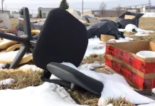Alberta pretende combatir el vertido ilegal de basura con una legislación más estricta